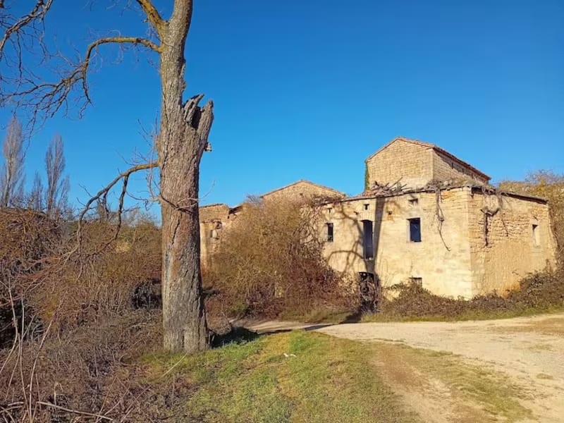 El pueblo español abandonado hace 50 años que una pareja neerlandesa intentará remodelar.