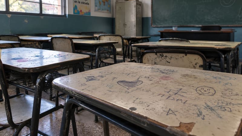 “El que rompe, paga”: la nueva medida que cambia las reglas en las escuelas de la Ciudad de Buenos Aires