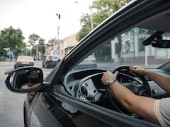 Movilidad multará a los conductores de CDMX por circular con accesorios prohibidos: la sanción es de hasta 4,692 pesos