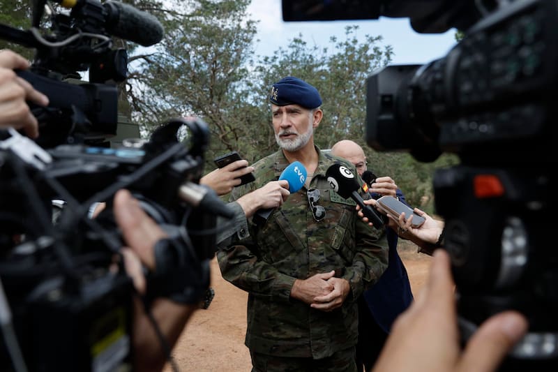 El rey Felipe VI ha lamentado el terrible accidente de dos trenes ocurrido esta mañana en Urda (Toledo).