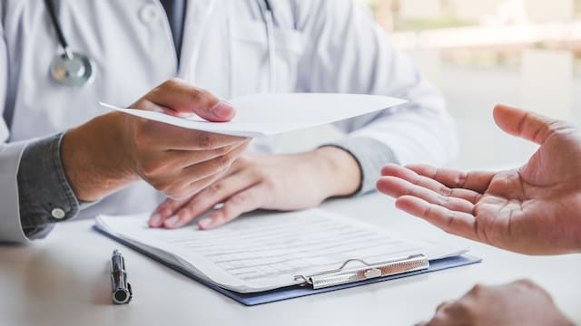 Gastos médicos imparables: Hospitales se encarecen 70% y ponen en jaque a los seguros en México