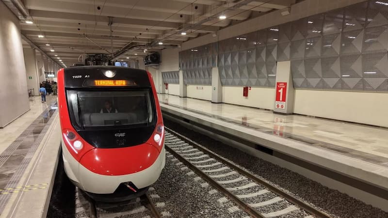El servicio ferroviario que conecta Buenavista con el AIFA ya opera con tarifa promocional y acceso mediante Tarjeta de Movilidad Integrada. A continuación, horarios, recorrido y todo lo que debes saber.
