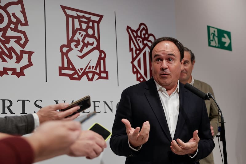 El nuevo aspirante popular busca mantener la coalición con Vox y garantizar estabilidad tras la marcha de Mazón.