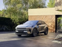 Es el coche Toyota más vendido de mayo y no tiene competencia: bueno, bonito y barato