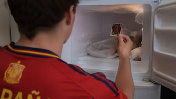 Meter una figurita del Mundial en el congelador: ¿para qué sirve este ritual de las “brujas argentinas” y cómo puede ayudar a España?