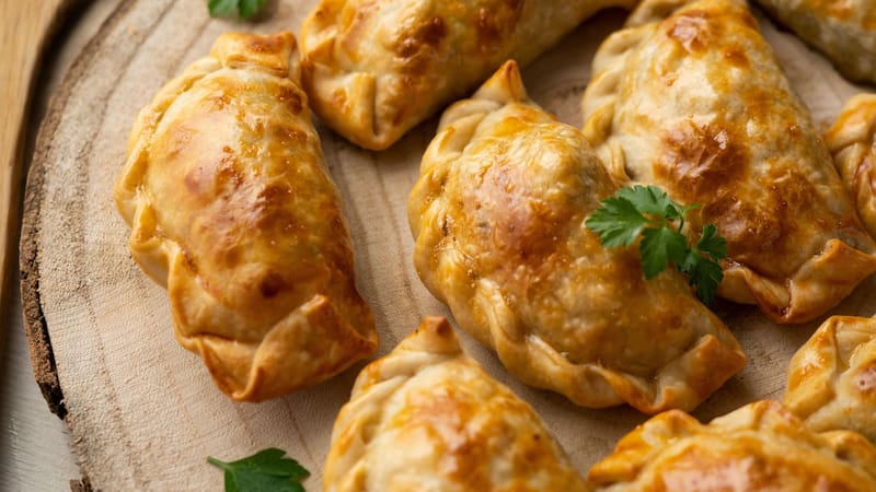 Elba Rodríguez, cocinera y ganadora de MasterChef y el secreto de las mejores empanadas de pollo: “Darle un sellado a la carne levanta el gusto”
Fuente: Shutterstock
