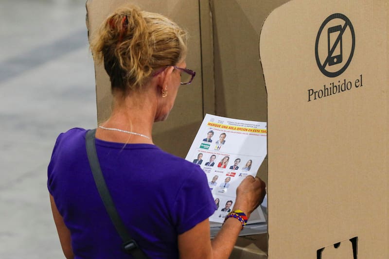 Claudia López se reunió con Leonardo Huerta y acelera la definición de su fórmula vicepresidencial.