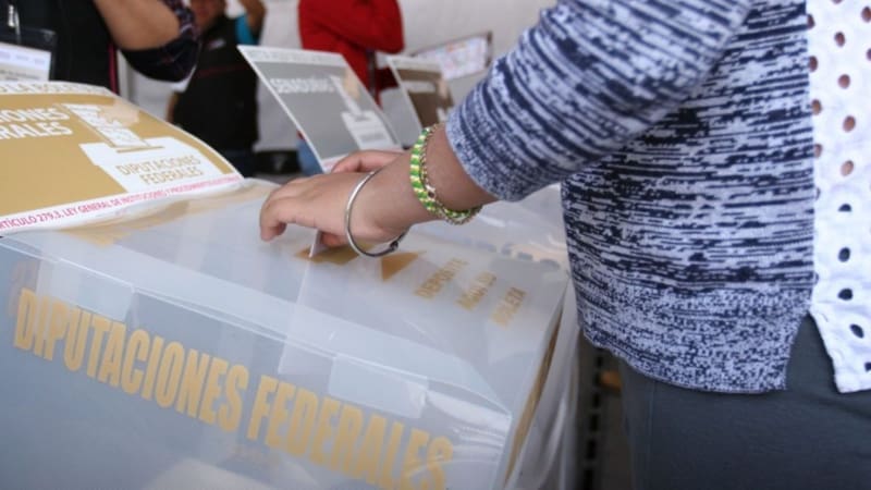 Una boleta "planchada" o sin marcas de doblez es identificada por los funcionarios de casilla para evitar su conteo irregular.
