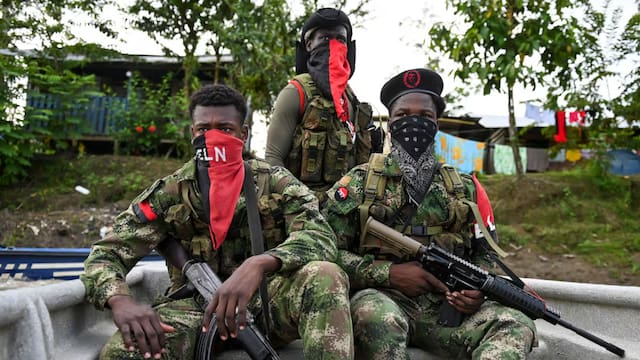 Paro armado del ELN: Petro pide “salir a las fiestas de Navidad sin miedo” pese a la violencia