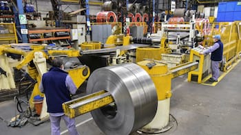 Optimismo “recargado”: el Gobierno y sus datos de crecimiento, contra los pronósticos de los economistas