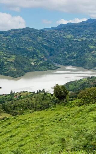 No es Guatapé: este embalse se convierte es el nuevo favorito de los turistas y está a solo 3 horas de Bogotá