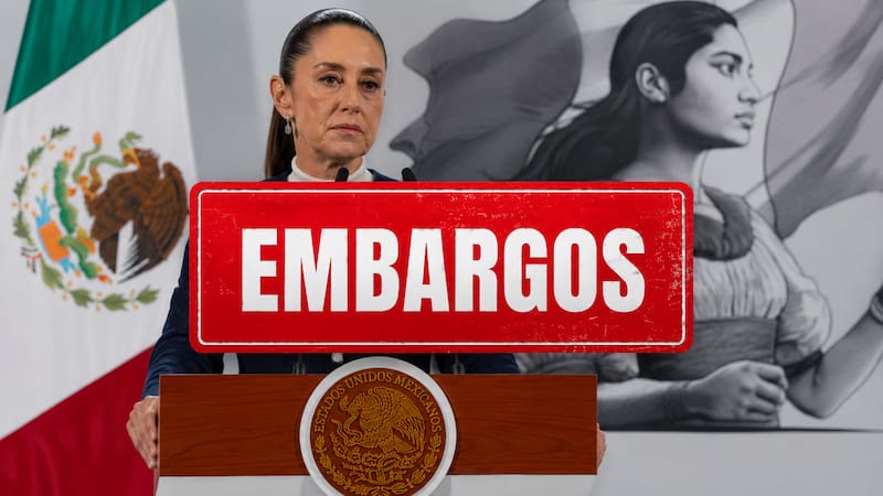 Confirmado por el Gobierno de Sheinbaum | Embargarán todas las tarjetas de crédito y cuentas bancarias que figuran en esta página. (Representación creada con IA)