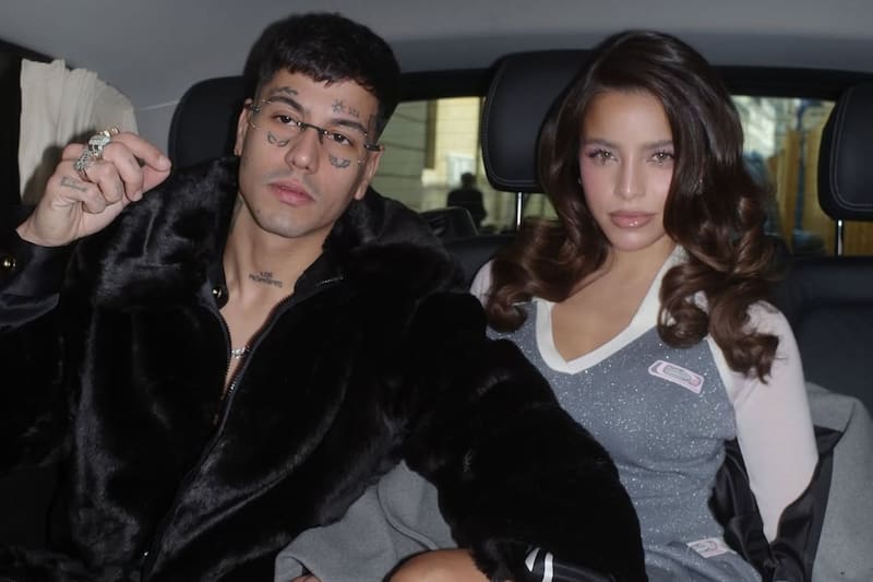 Emilia Mernes junto a su pareja, el cantante Duki.