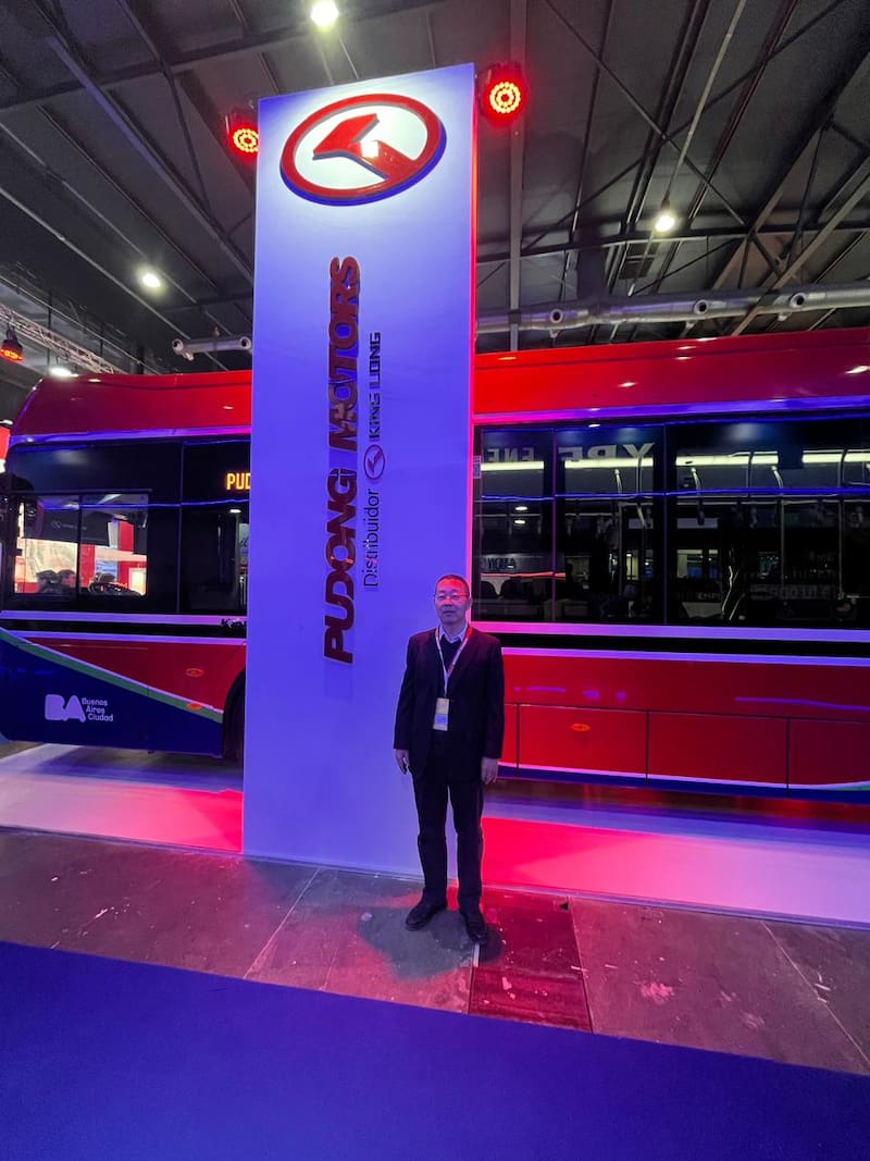 Emilio Ma, director de Ventas de King Long para América