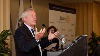 Monzó en el Rotary: la apuesta por una tercera opción en 2027 y qué esconde el plan de bajar las PASO