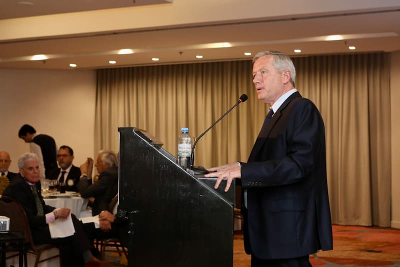 El exdiputado Emilio Monzo en el Rotary Club