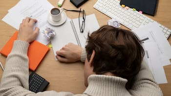 Se despide la reducción de la jornada laboral en México: los patrones pagarán solo por las horas de producción y no habrá tiempos libres