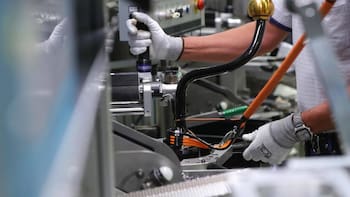 La brecha salarial se amplía: el trabajo formal supera por 100% a la informalidad, según datos del Inegi