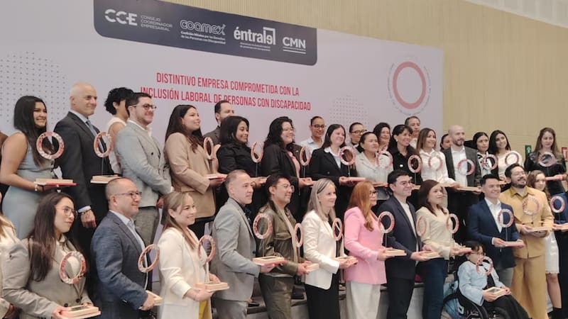 Empresarios reciben el Distintivo Empresa Comprometida con la Inclusión Laboral de Personas con Discapacidad 2026 | Cortesía