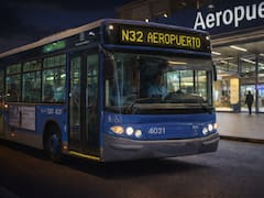 Es oficial | Así funciona el nuevo “búho” N32 de EMT Madrid: conexión nocturna directa al aeropuerto, tarifas y nuevos horarios