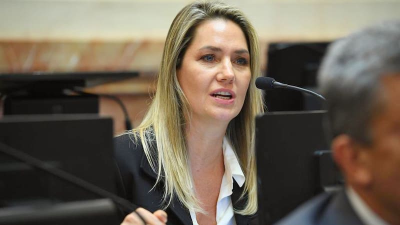 En cuanto a su vínculo con el Presidente de la Nación, Losada aseguró mantener un canal de diálogo directo y fluido.