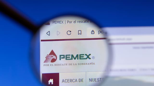 El valor de la producción petrolera de México se redujo en una cuarta parte en lo que va del año