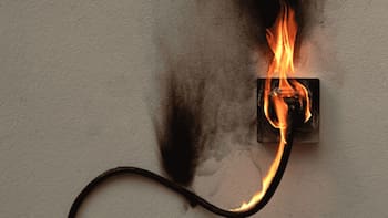 El electrodoméstico que siempre hay que desenchufar cuando hay tormentas para no causar un incendio