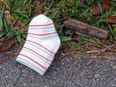 Encontrarse un calcetín o zapato de bebé: lo qué significa y lo que tienes que hacer con ellos