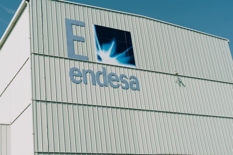Endesa avisa a sus 10 millones de clientes del robo de datos, incluidas cuentas bancarias. (Fuente: archivo).