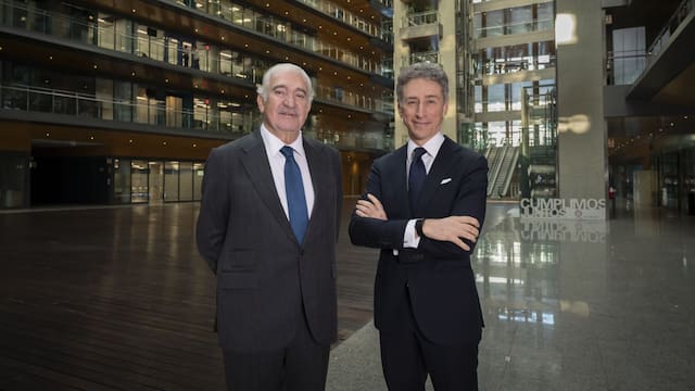 Endesa gana 2351 millones, un 18% más y bate nuevo récord de inversión con 10600 millones