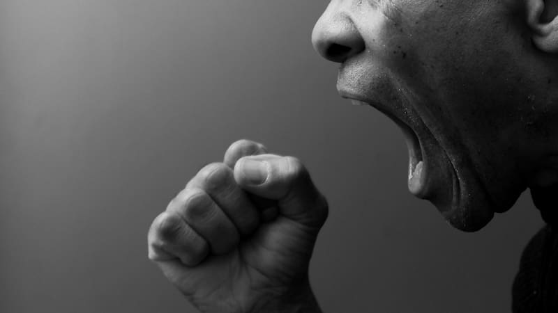 Qué es el “Síndrome de Amok” y cómo detectarlo a tiempo: la patología que desencadenó una tragedia.