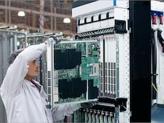 Rebasando por la izquierda: El sector que ya crece 4 veces más que los autos en México (y no es el que crees)