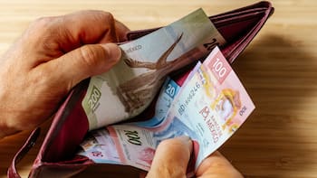 Depósito en camino | Pensión Mujeres Bienestar y Adultos Mayores ya está entregando la tarjeta para que puedas retirar tu dinero: quiénes cobran