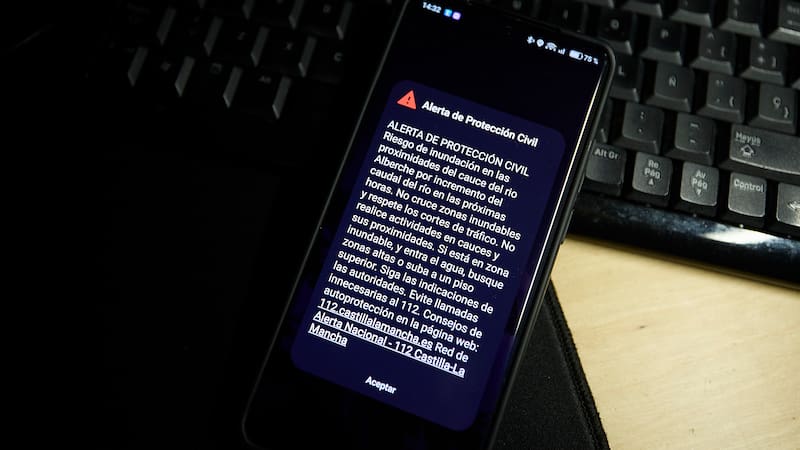 TALAVERA DE LA REINA (TOLEDO), 05/02/2026.- Los servicios de emergencia han enviado este jueves, un aviso a móviles del sistema Es-Alert a los municipios de la zona de Talavera de la Reina y Escalona (Toledo) para alertar de la crecida del río Alberche. EFE/ Manu Reino