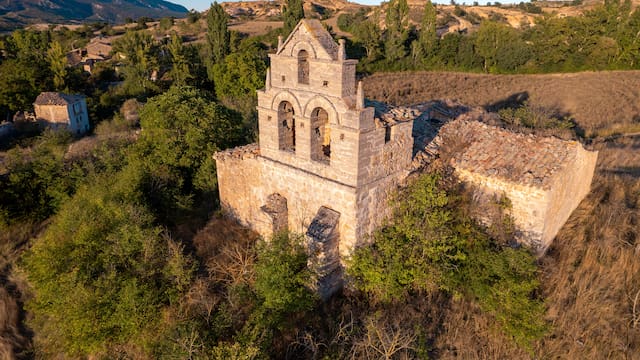 Una pareja neerlandesa compró un pueblo en Castilla y León para transformarlo en destino turístico y restaurarle la vida y