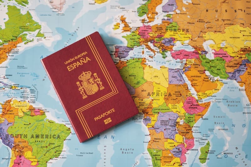 Sin visa ni pasaporte | España permitirá el ingreso automático a quienes presenten este documento en frontera (foto: archivo).