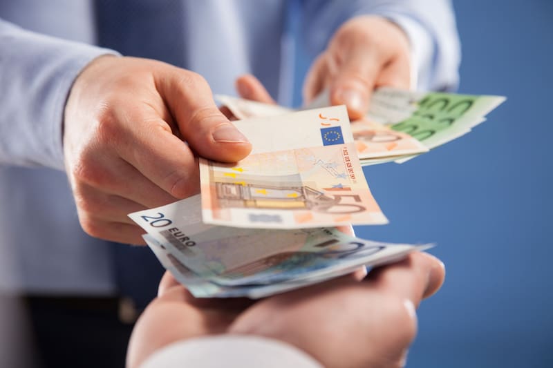 Es oficial | El Gobierno anunció el nuevo beneficio que permite a 1,8 millones de desempleados cobrar hasta 1575 euros y trabajar a la vez. Fuente: Shutterstock.