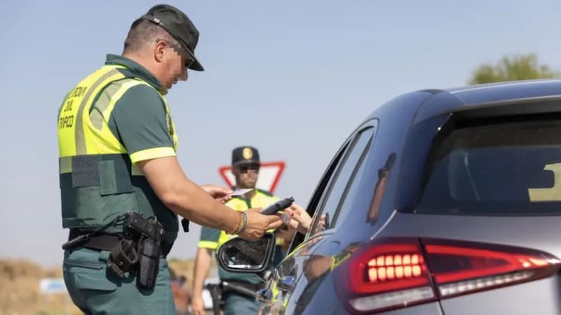 Es oficial | El Gobierno le prohíbe la licencia de conducir a todas las personas de esta lista. Foto: EFE