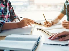 Es oficial | El Gobierno otorgará becas en educación de hasta 900 euros para casi un millón de alumnos: quiénes pueden recibirlas