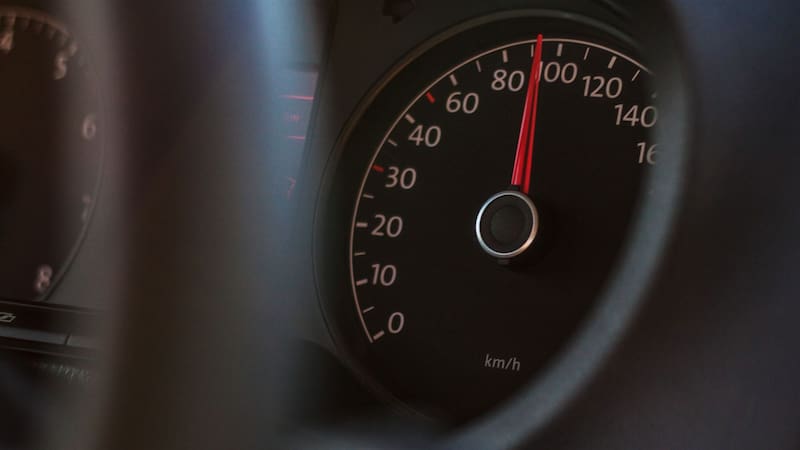 Es oficial: el Gobierno podría meter presos a los conductores que superen los límites de velocidad. Foto: Shutterstock