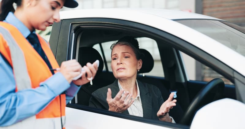 Es oficial: el Gobierno prohibirá los adelantamientos de vehículos en rutas de todo el país en estos casos. Foto: Freepik.