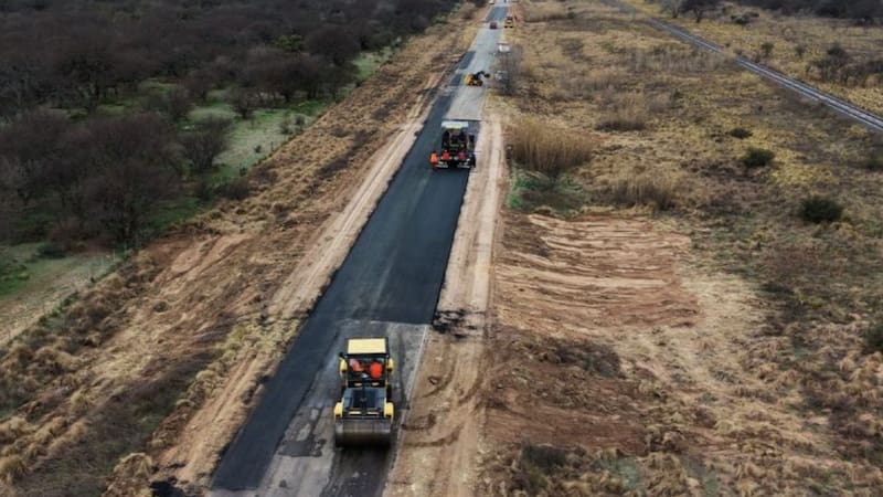 La obra es llevada a cabo por la Dirección de Vialidad Provincial.