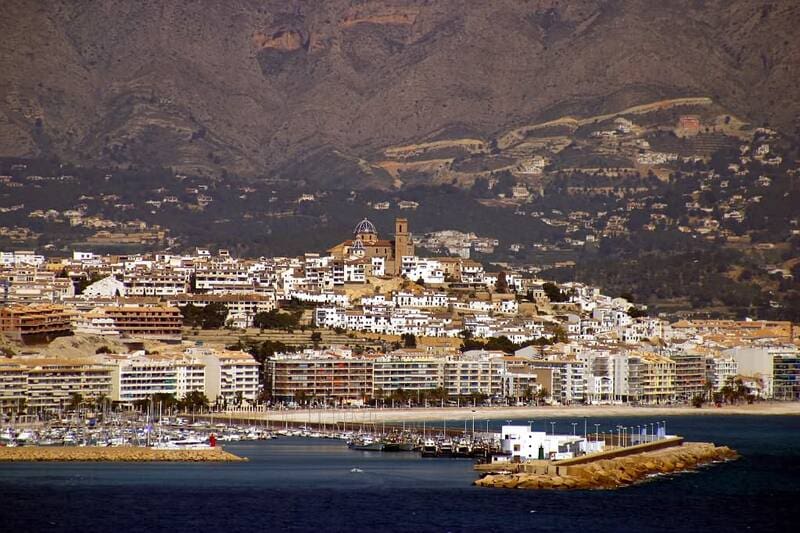 Este es el pueblo más hermoso de España: un rincón con magia, vistas al Mediterráneo y una gastronomía que fascina (foto: Pexels).