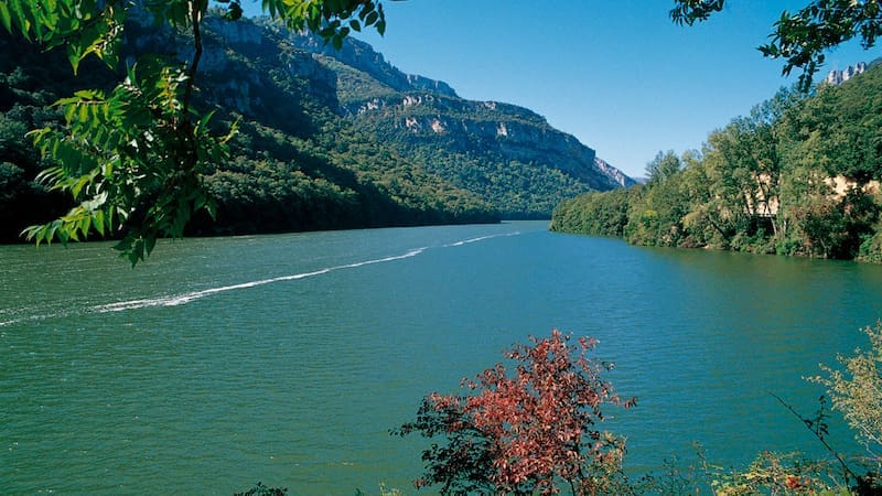 La ciudad más diminuta del mundo: el lugar encantado lleno de cuevas, cascadas y gastronomía de lujo. (foto: Pexels).