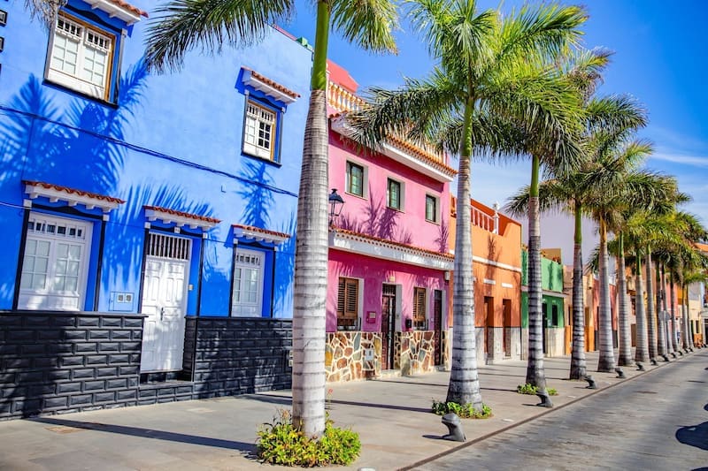 Ofrece las playas más asombrosas de España y es la ciudad más cálida para sobrellevar el invierno (foto: Pexels).