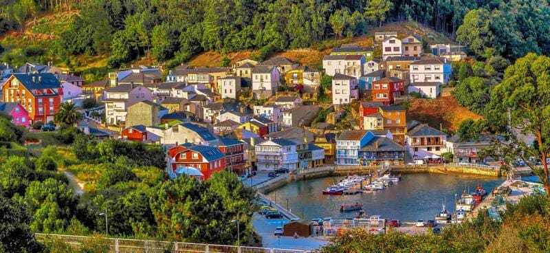 El pueblito marinero de Galicia con los atardeceres más hermosos y el mejor pulpo a la gallega: está a solo una hora de La Coruña. (foto: Pexels).