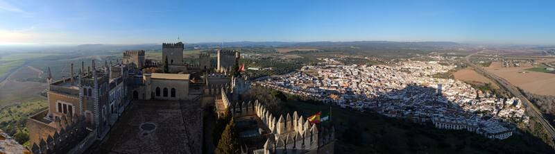 Se asemeja a Disney pero se encuentra en Andalucía: el castillo que está a media hora de Córdoba y debes visitar una vez en la vida (foto: Pexels).