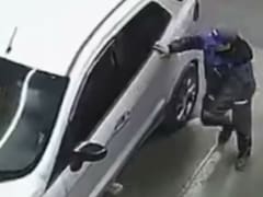 Paga Dios: escracharon a un hombre que cargó combustible, aceleró y escapó sin pagar