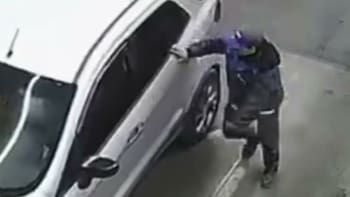 Paga Dios: escracharon a un hombre que cargó combustible, aceleró y escapó sin pagar