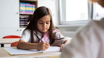 Todas las escuelas del país tendrán que agregar una nueva materia obligatoria: ayuda a encontrar trabajo rápido
